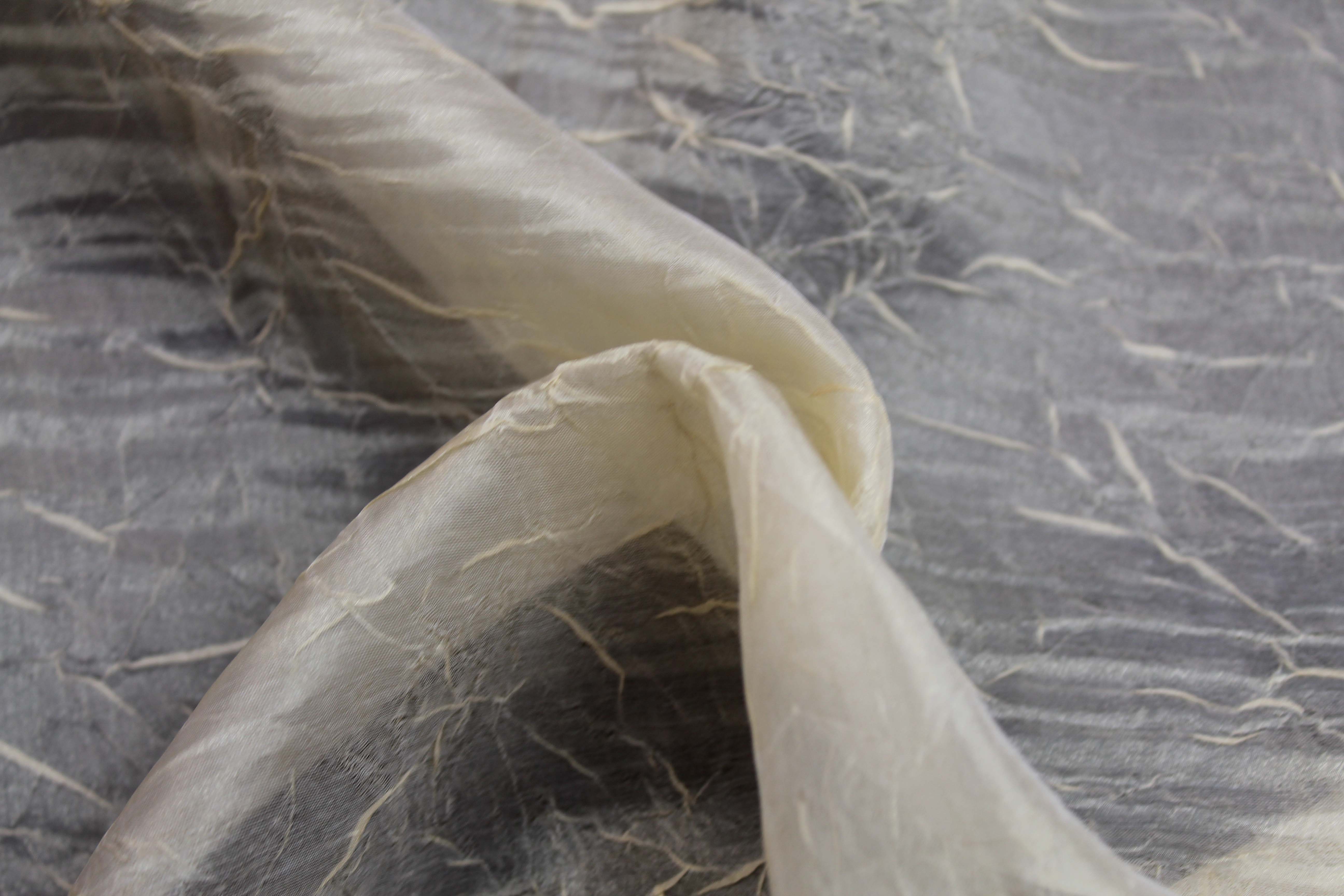 CRUSHED SILK ORGANZA - LT GOLD